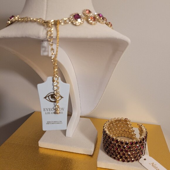 Stunning Necklace and Bracelet Set. Purple Crystals. Gold Tone. Sparkling. - Picture 6 of 13